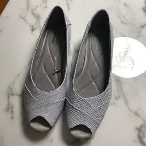 Gray, peep-toe flats